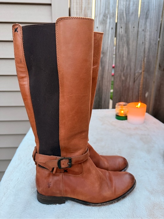 Frye Shoes - Frye Beige Leather Boots with Dark Brown Trim Size 8